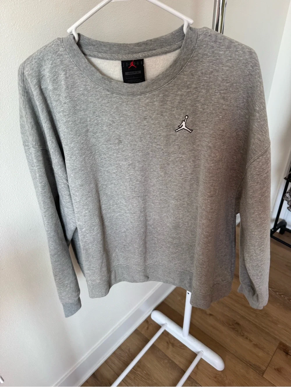 Jordan Men’s Brooklyn Fleece Heather Grey sweatshirt Loose Fit size Large
